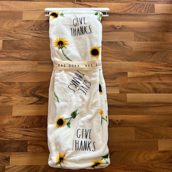 Rae Dunn Other - NWT Rae Dunn Sunflower GIVE THANKS. Soft Plush Throw